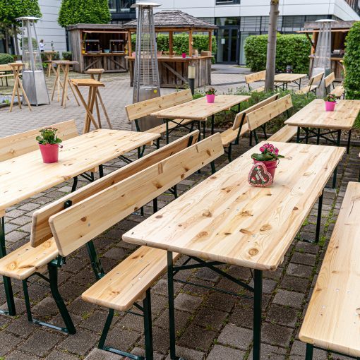 Biergarnitur mit Lehne